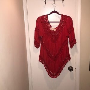 Red short sleeve cut out top!